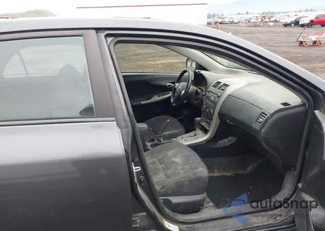 2010 Toyota Corolla S z USA, uszkodzony, nr VIN 1NXBU4EE7AZ210707